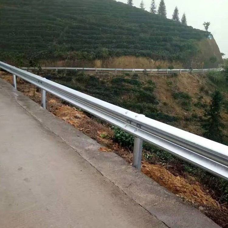 防撞波形护栏板-河南庞景实业有限公司