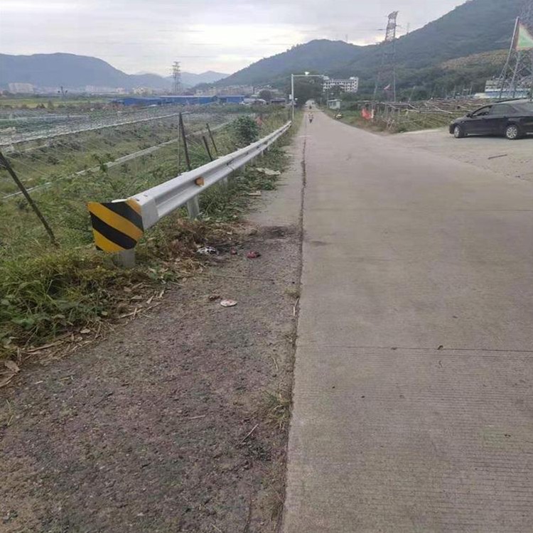 甘肃公路波形护栏-河南庞景实业有限公司