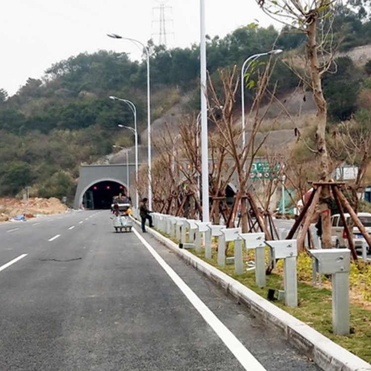 河北波形护栏板-河南庞景实业有限公司