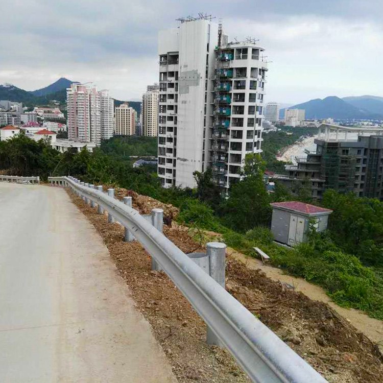 四川波形护栏板-河南庞景实业有限公司