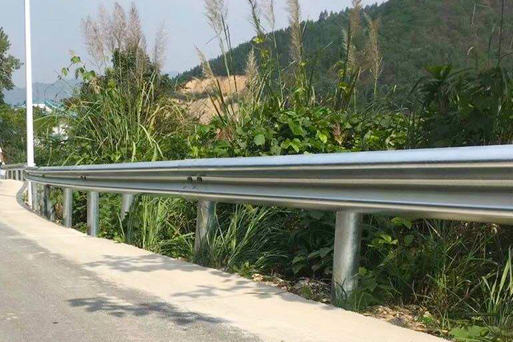 白银波形护栏-河南庞景实业有限公司
