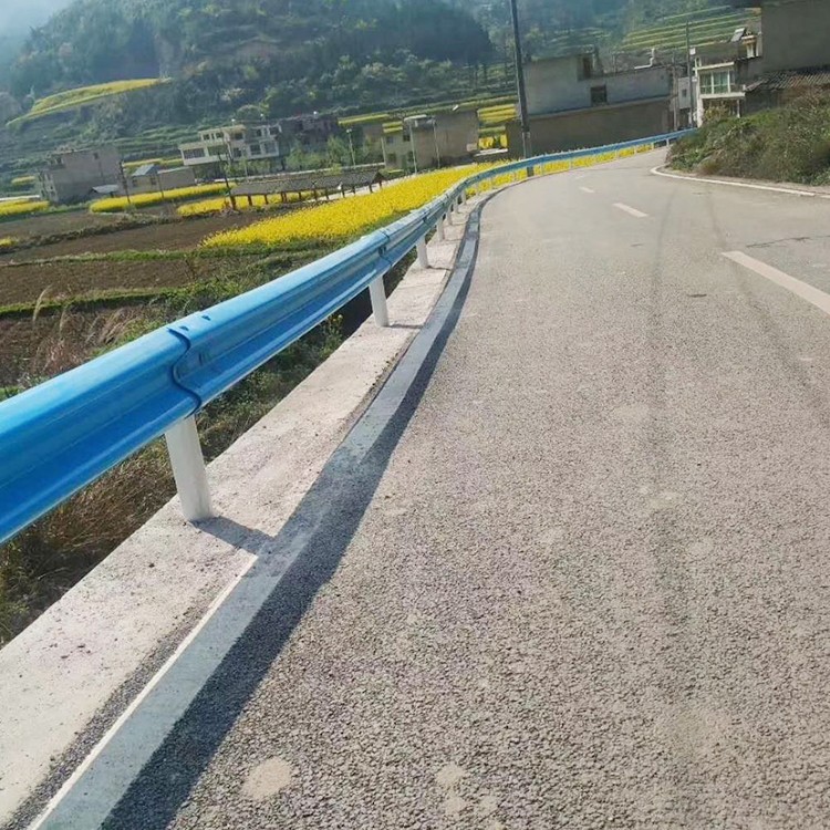 黑龙江波形公路护栏网几多钱一米-河南庞景实业有限公司