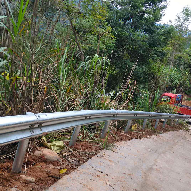贵州高速公路波形护栏装置施工-河南庞景实业有限公司