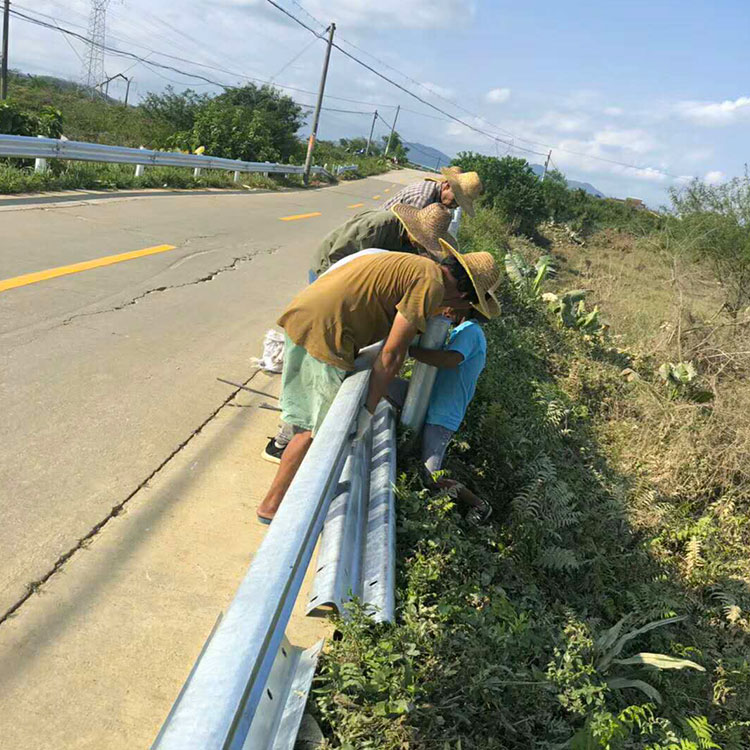 贵州高速公路波形护栏装置施工-河南庞景实业有限公司
