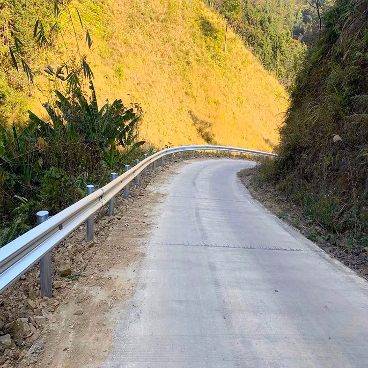 伊犁公路波形梁钢护栏板-河南庞景实业有限公司