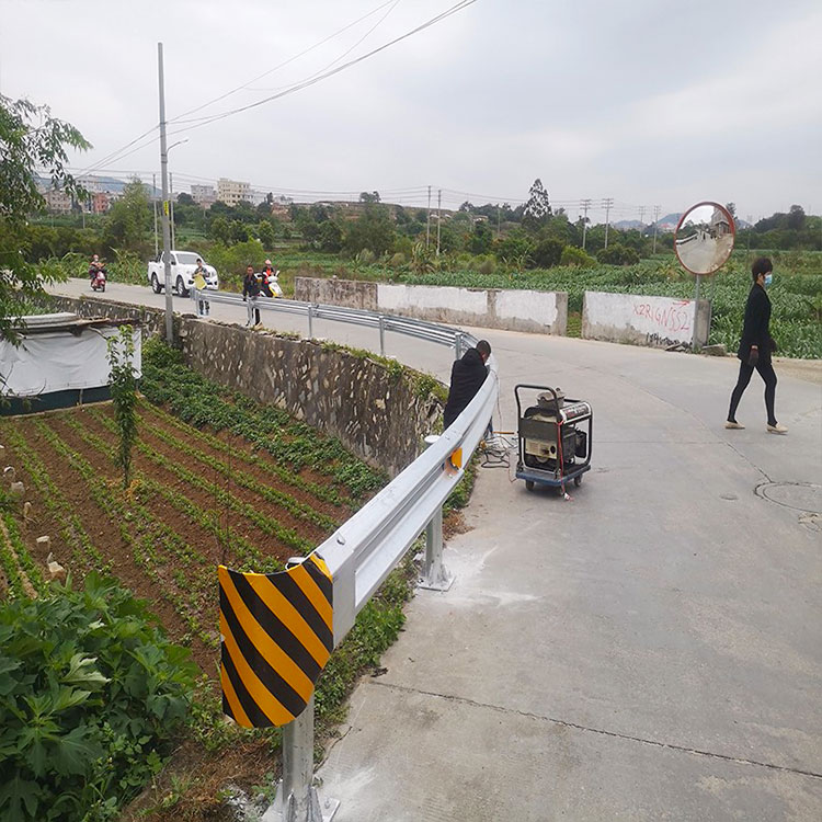 雅安高速公路波形防撞护栏板-河南庞景实业有限公司