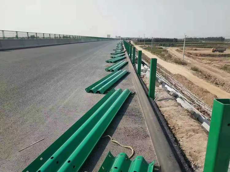 高速波形护栏-河南庞景实业有限公司