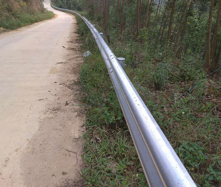 鹰潭波形护栏规格-河南庞景实业有限公司