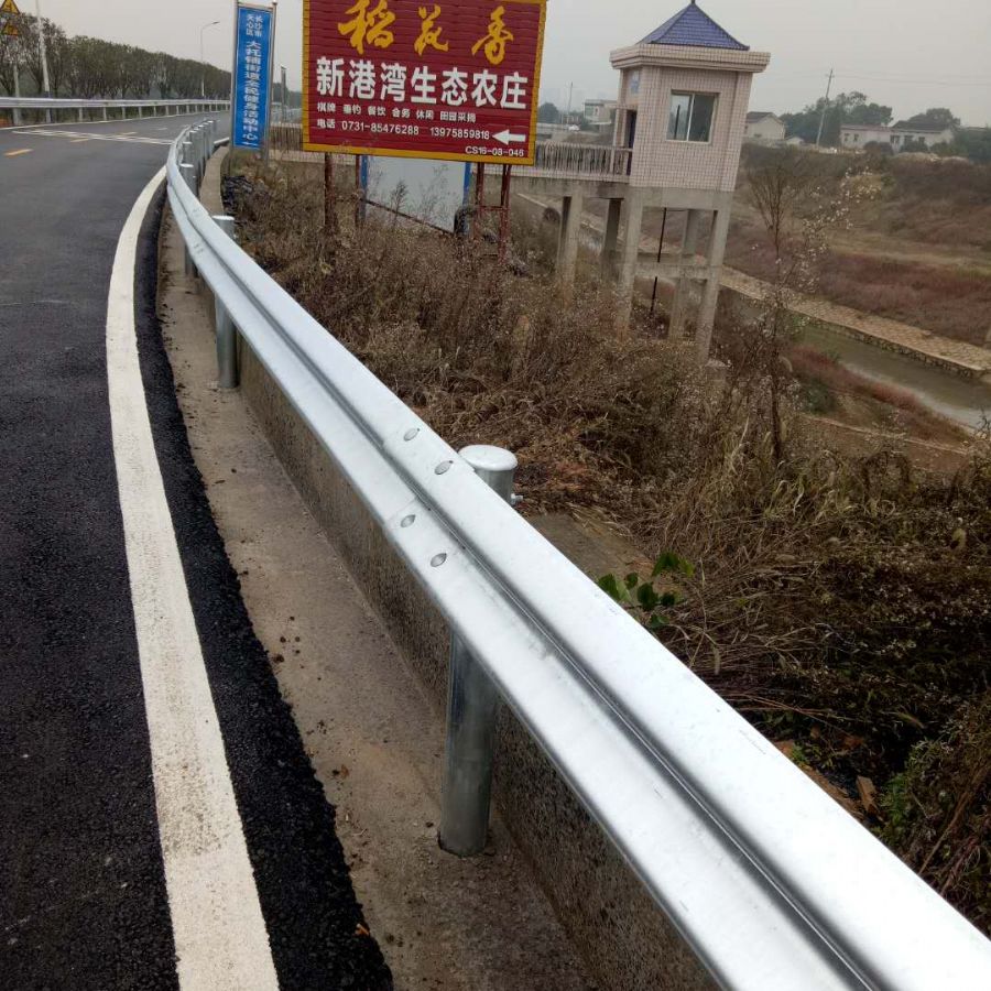 丹东波形护栏型号-河南庞景实业有限公司