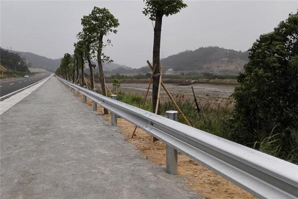 毕节波形护栏规格-河南庞景实业有限公司