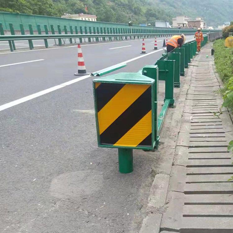 高速公路路侧上下游波形护栏TS级卷板式吸能端头-河南庞景实业有限公司