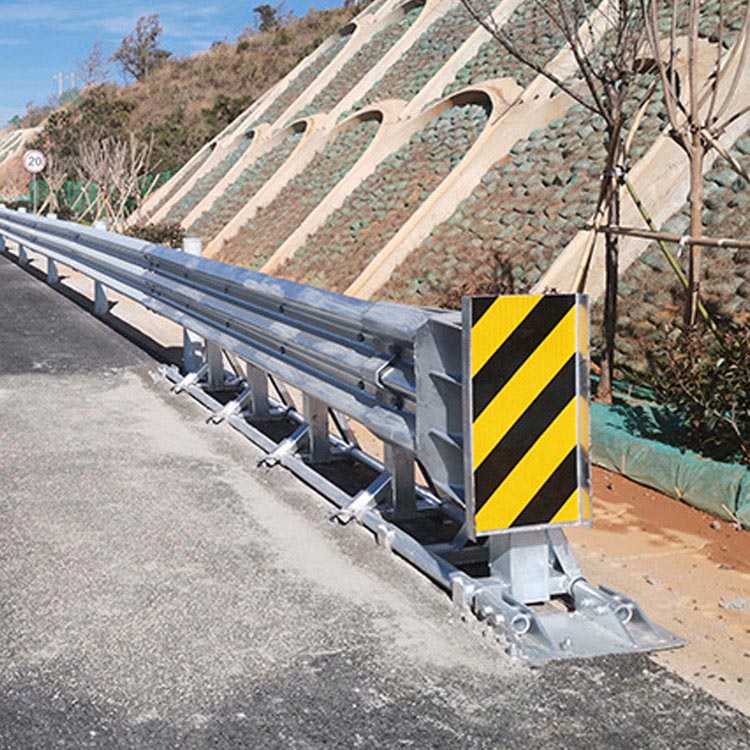 高速公路路侧上下游波形护栏TS级卷板式吸能端头-河南庞景实业有限公司