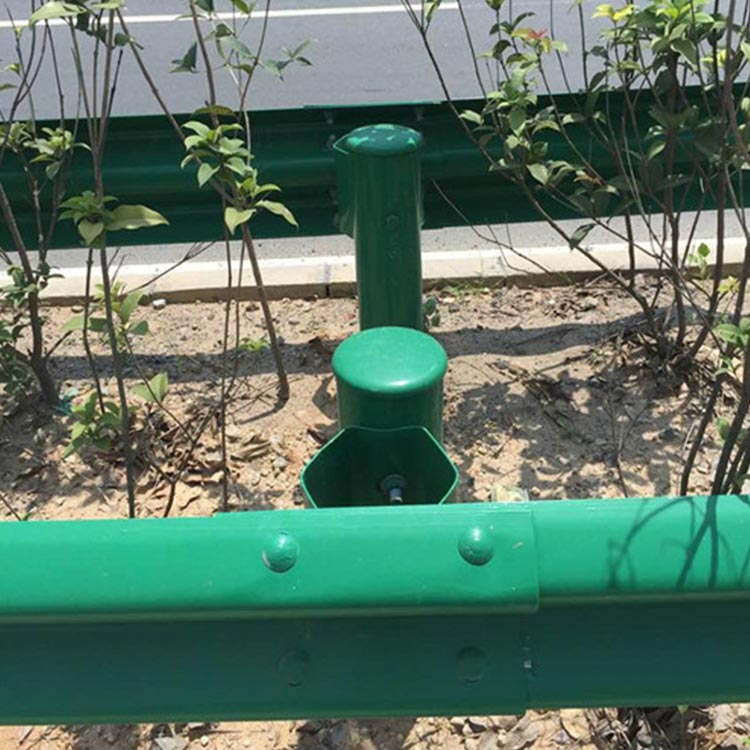 高速公路中距离离护栏-河南庞景实业有限公司