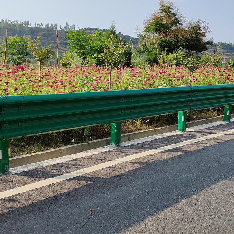 波形镀锌护栏板-河南庞景实业有限公司