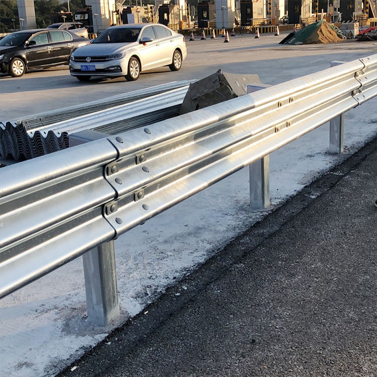 公路波形护栏每米价钱-河南庞景实业有限公司