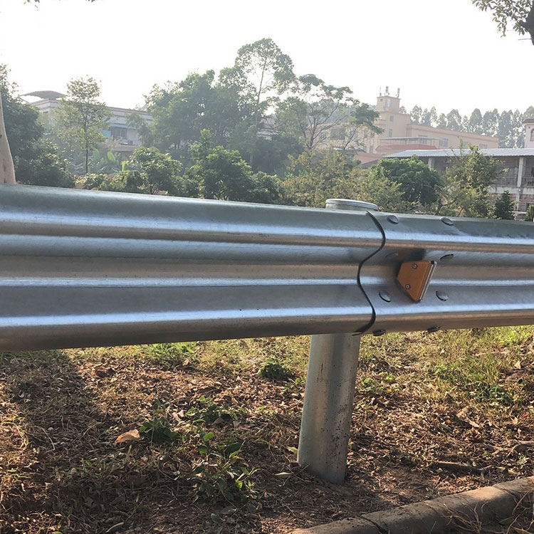 公路波形护栏每米价钱-河南庞景实业有限公司