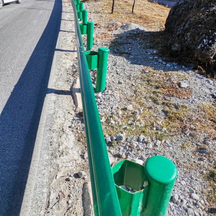 高速公路喷塑护栏-河南庞景实业有限公司