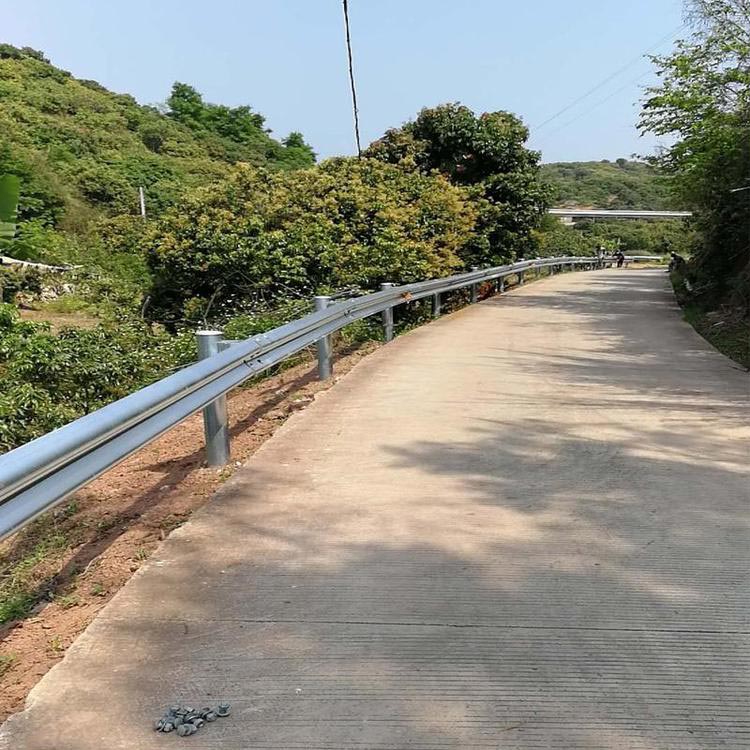 [洛阳1142]gr-a-4e波形护栏是什么样的-河南庞景实业有限公司